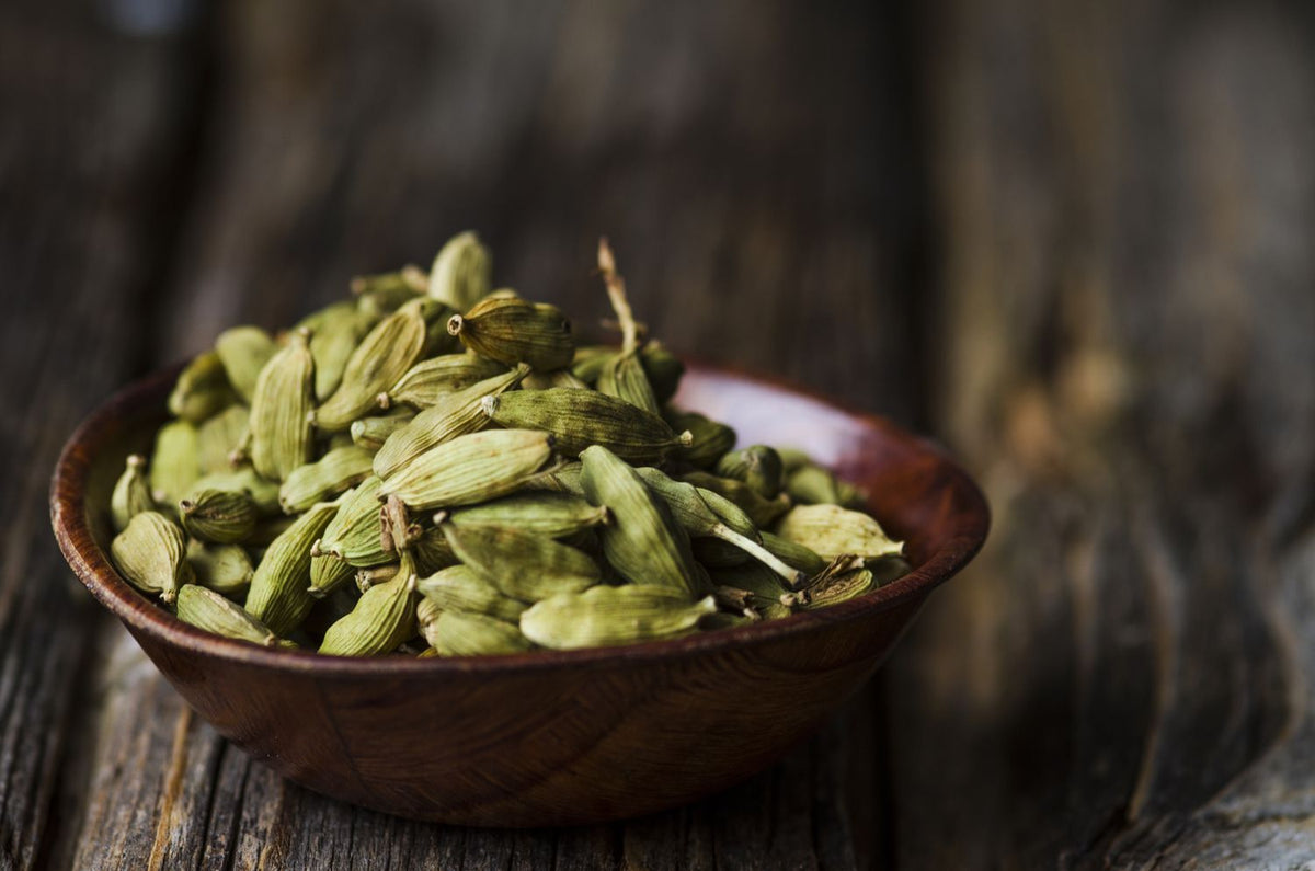 Exploring the Health Benefits of Cardamom – Natureland Organics